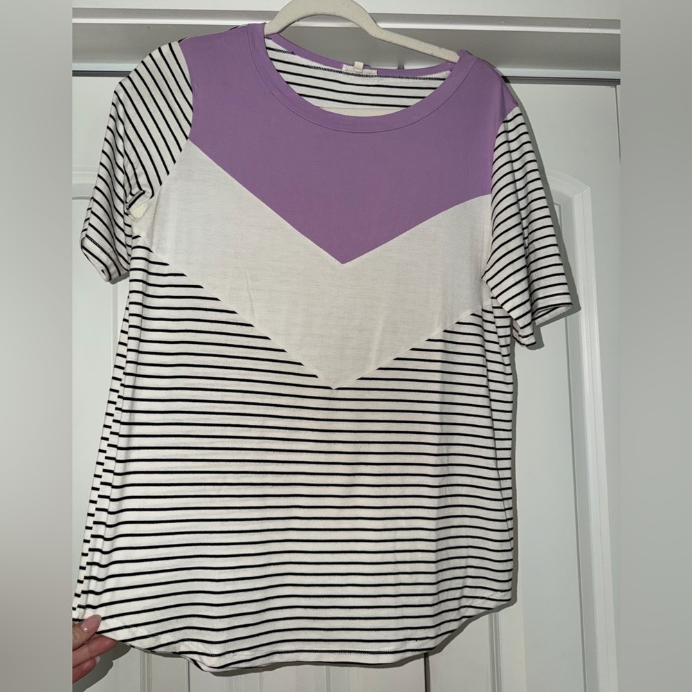 Main Strip Lavender Chevron & Black-White Striped Short Sleeve Tee